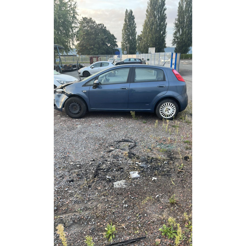 Compresseur clim FIAT GRANDE PUNTO Photo n°5