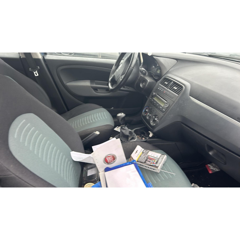 Compresseur clim FIAT GRANDE PUNTO Photo n°8
