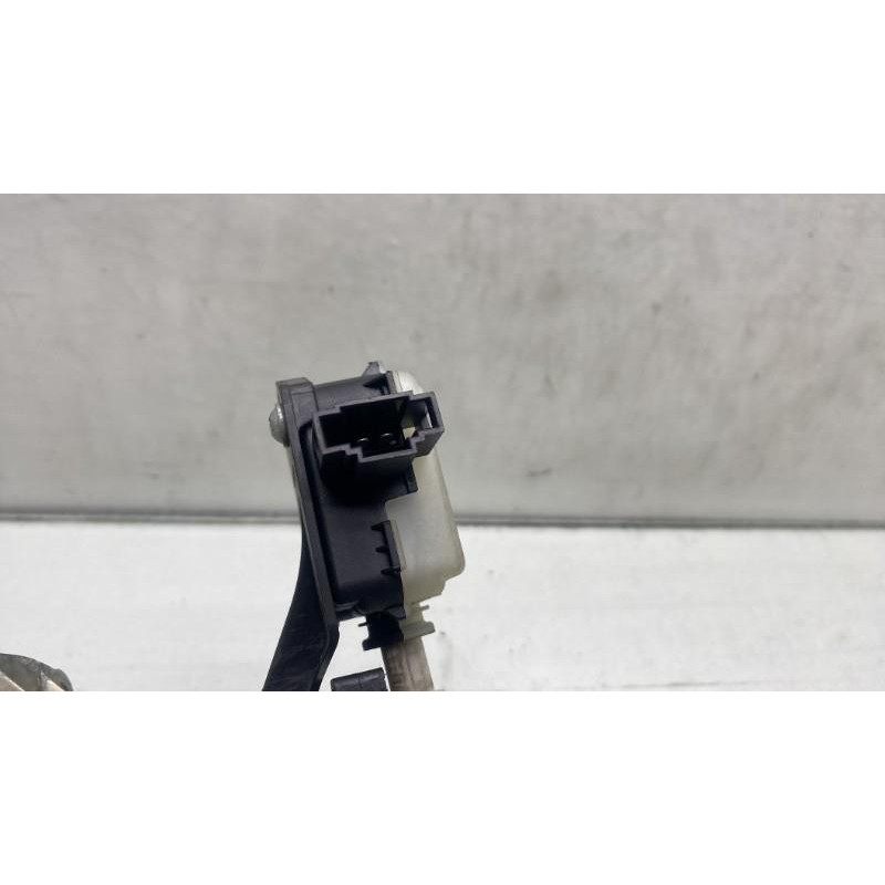 Bouton de coffre SEAT IBIZA 3 Photo n°1