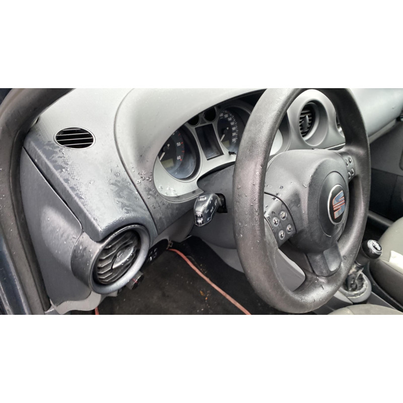 Bouton de coffre SEAT IBIZA 3 Photo n°4