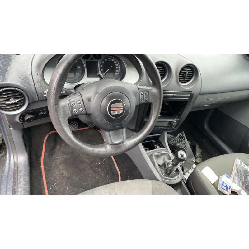 Bouton de coffre SEAT IBIZA 3 Photo n°6