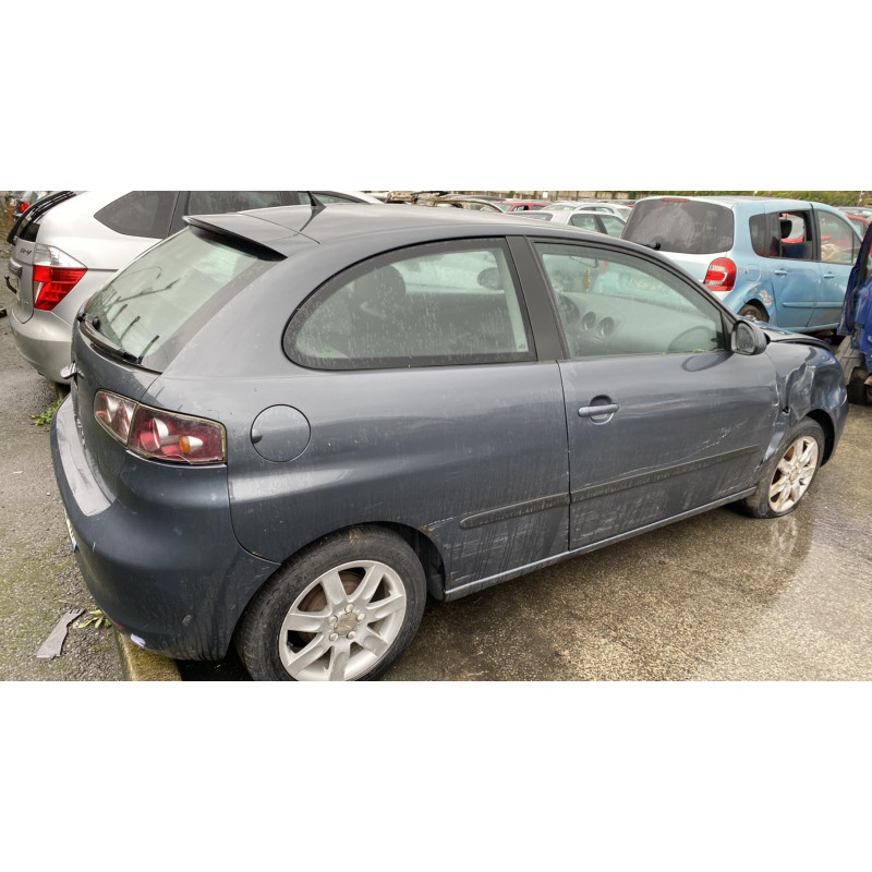 Bouton de coffre SEAT IBIZA 3 Photo n°10
