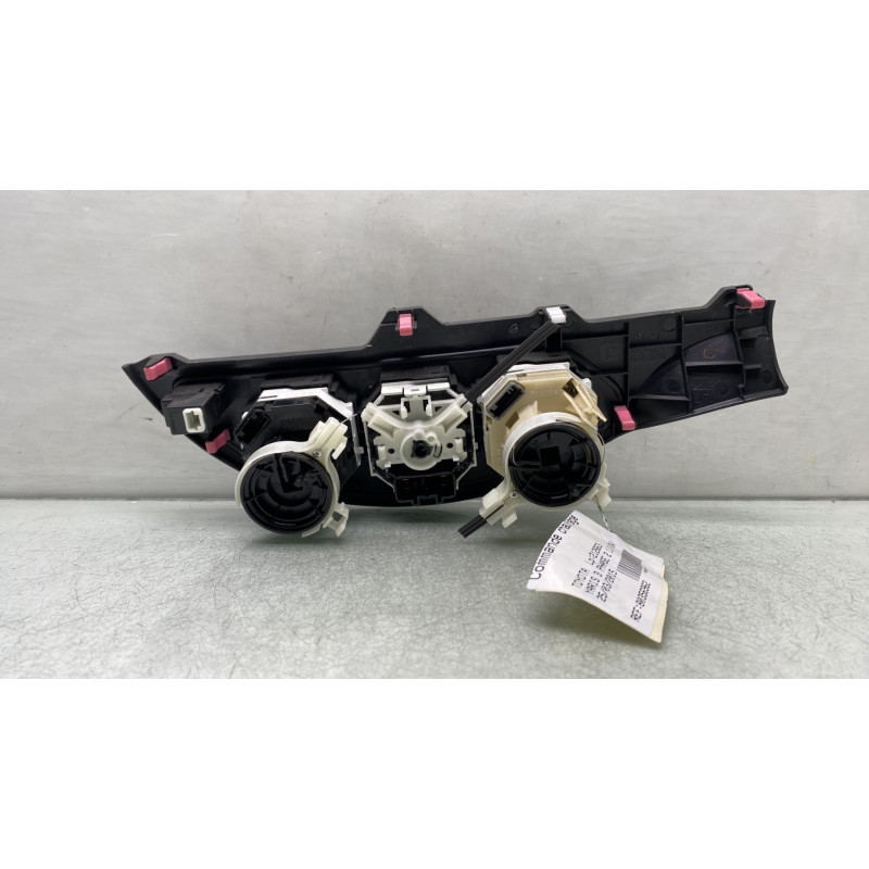 Commande chauffage TOYOTA YARIS 3 Photo n°6