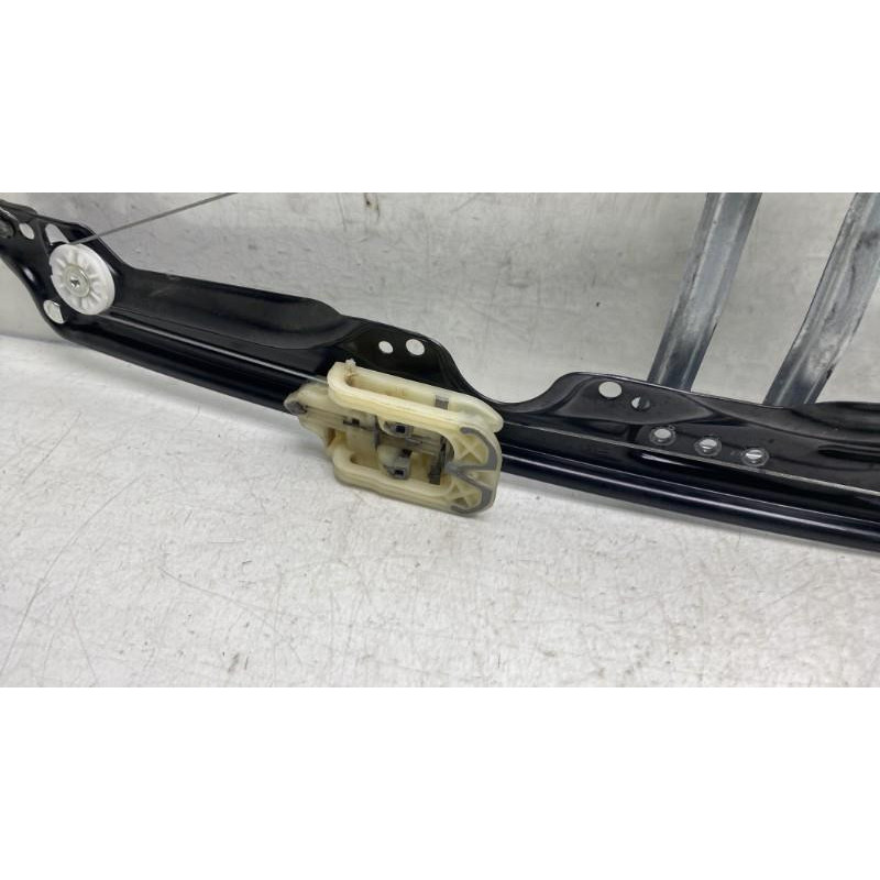 Leve vitre mecanique arriere gauche CITROEN C3 AIRCROSS Photo n°1