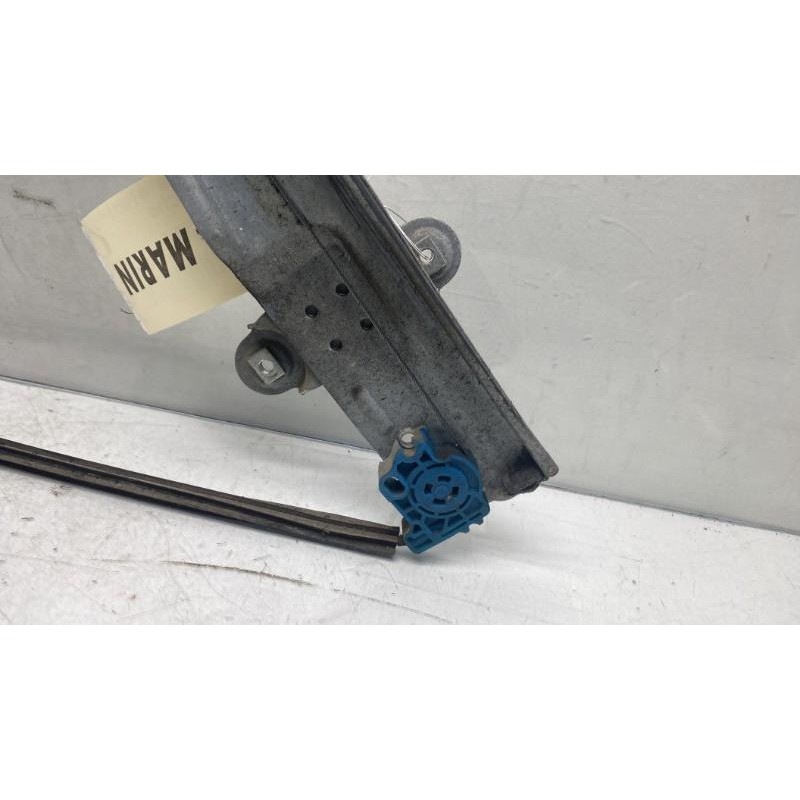 Leve vitre electrique avant gauche RENAULT TWINGO 2 Photo n°4