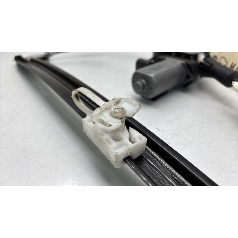 Leve vitre electrique avant droit ALFA ROMEO 147 Photo n°7
