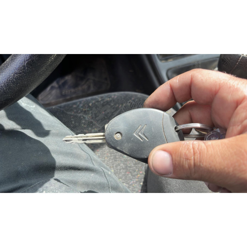 Pare boue avant gauche CITROEN XSARA Photo n°7