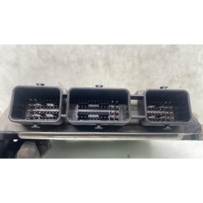 Calculateur moteur PEUGEOT 307 Photo n°1