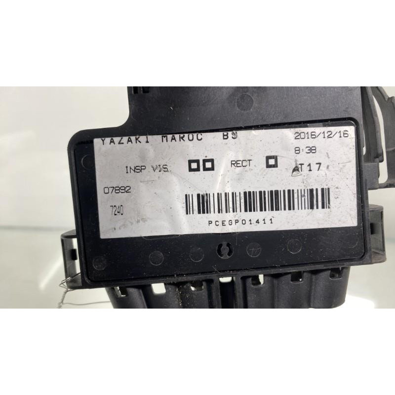 Porte fusible PEUGEOT PARTNER 2 Photo n°2