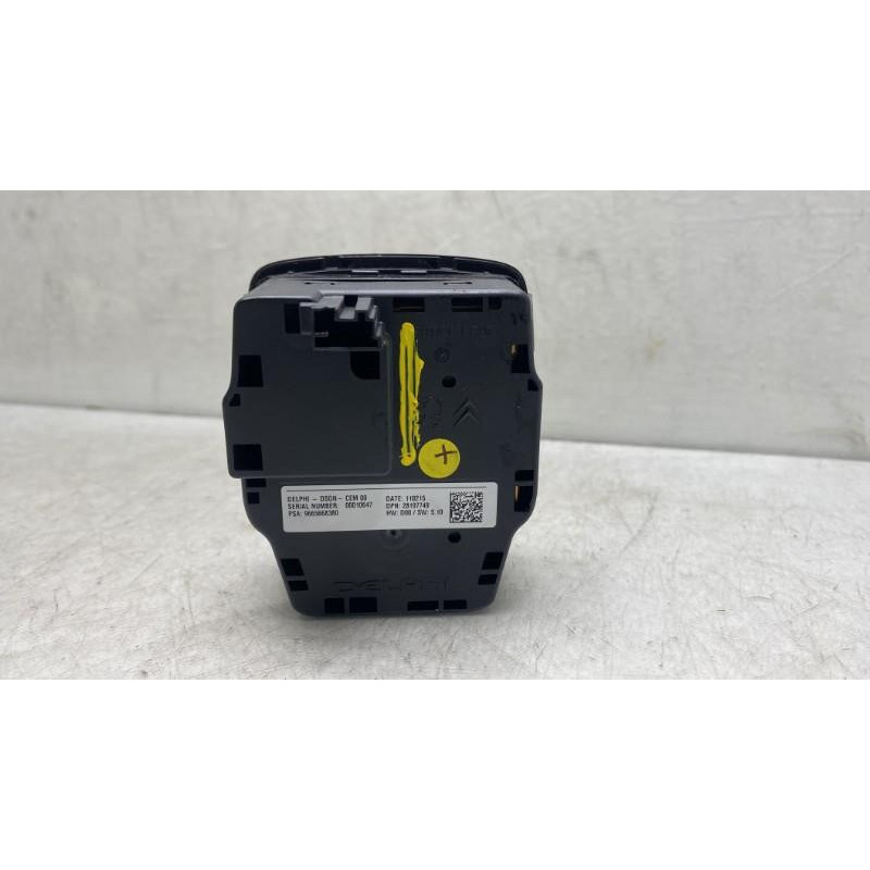 Commande GPS PEUGEOT 508 1 Photo n°1