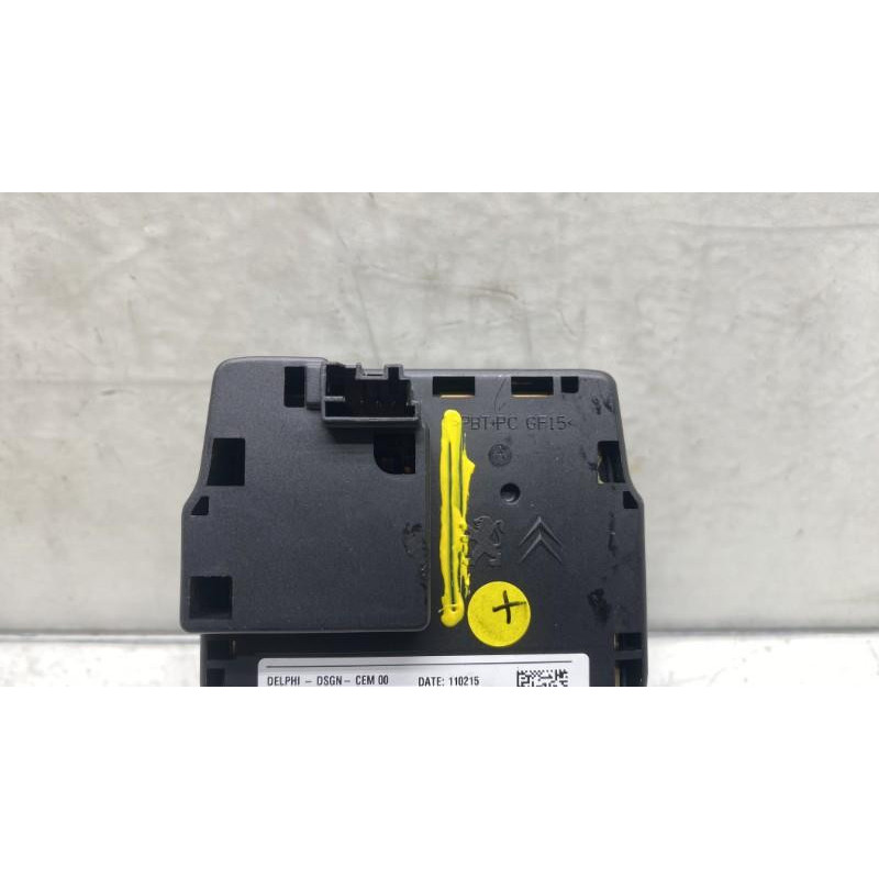 Commande GPS PEUGEOT 508 1 Photo n°4