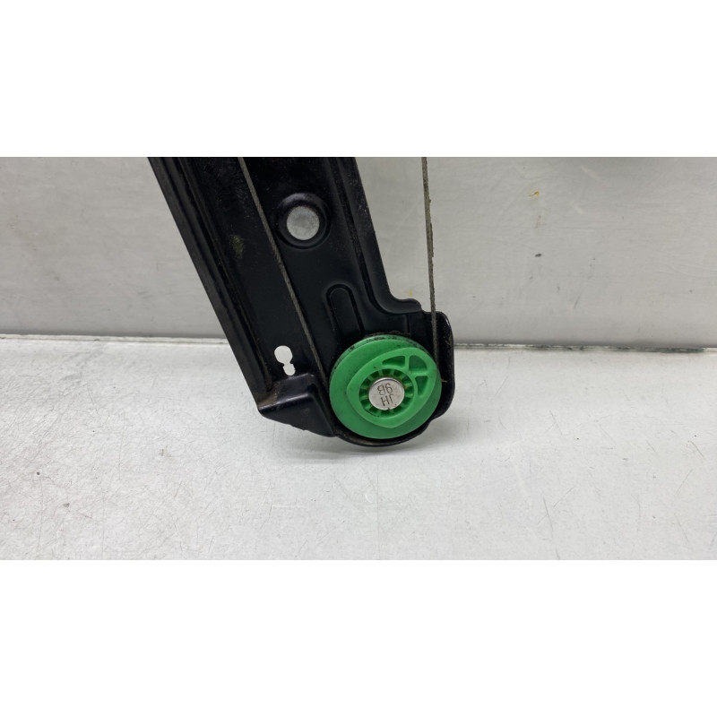 Leve vitre electrique avant droit BMW SERIE 1 E87 Photo n°4