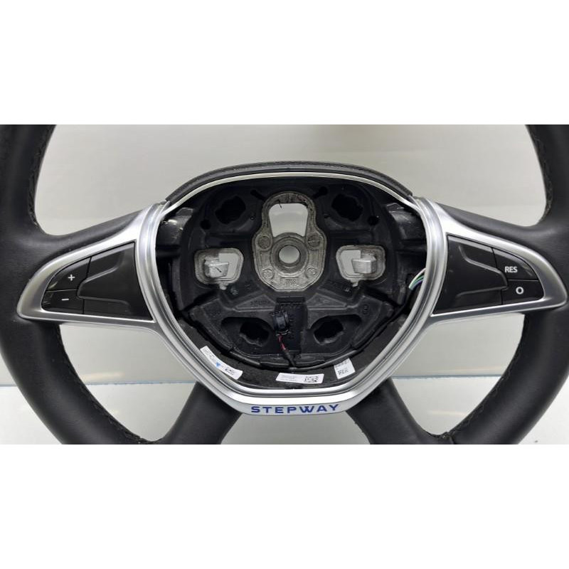Volant DACIA DOKKER Photo n°6