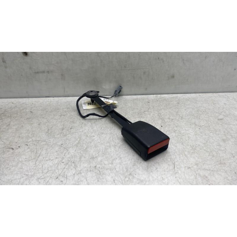 Attache ceinture avant droit RENAULT TALISMAN Photo n°3