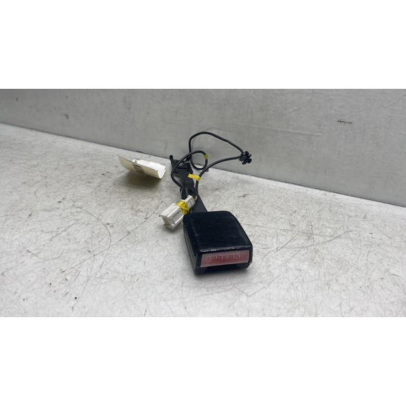 Attache ceinture avant droit PEUGEOT 308 1 Photo n°1