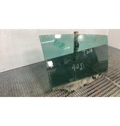 Vitre arriere droit PEUGEOT 5008 1