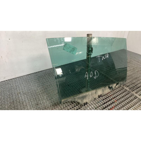 Vitre arriere droit PEUGEOT 5008 1