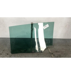 Vitre arriere droit PEUGEOT 5008 1