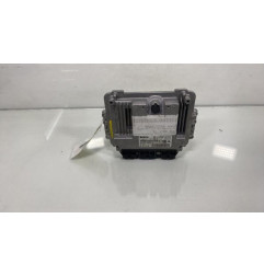Calculateur moteur PEUGEOT 5008 1
