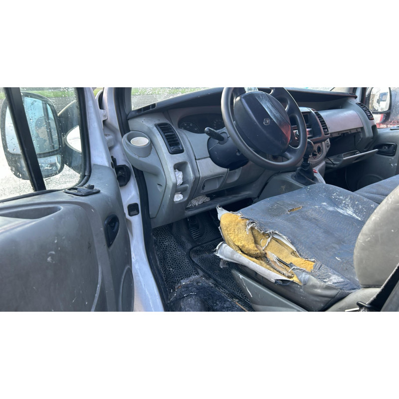 Poignee porte avant gauche RENAULT TRAFIC 2 Photo n°12