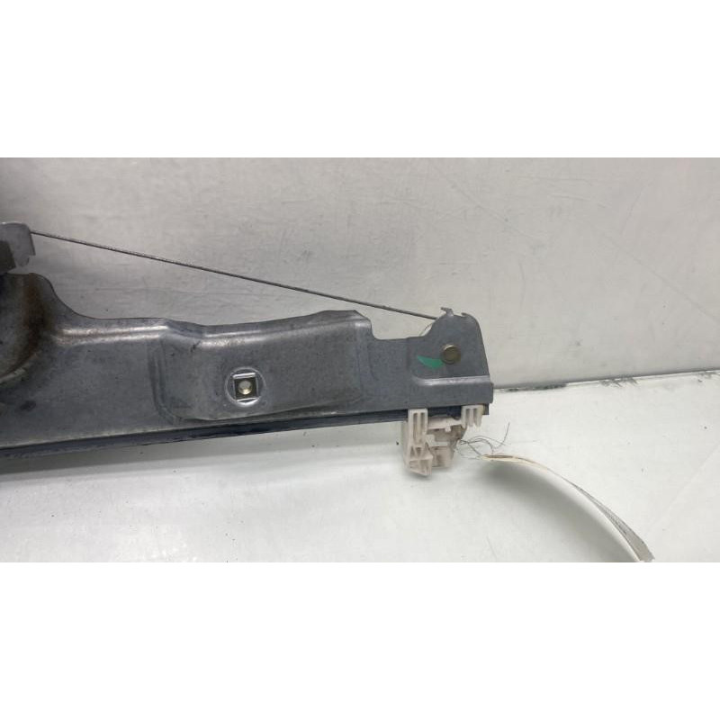 Leve vitre electrique avant droit RENAULT SCENIC 2 Photo n°4