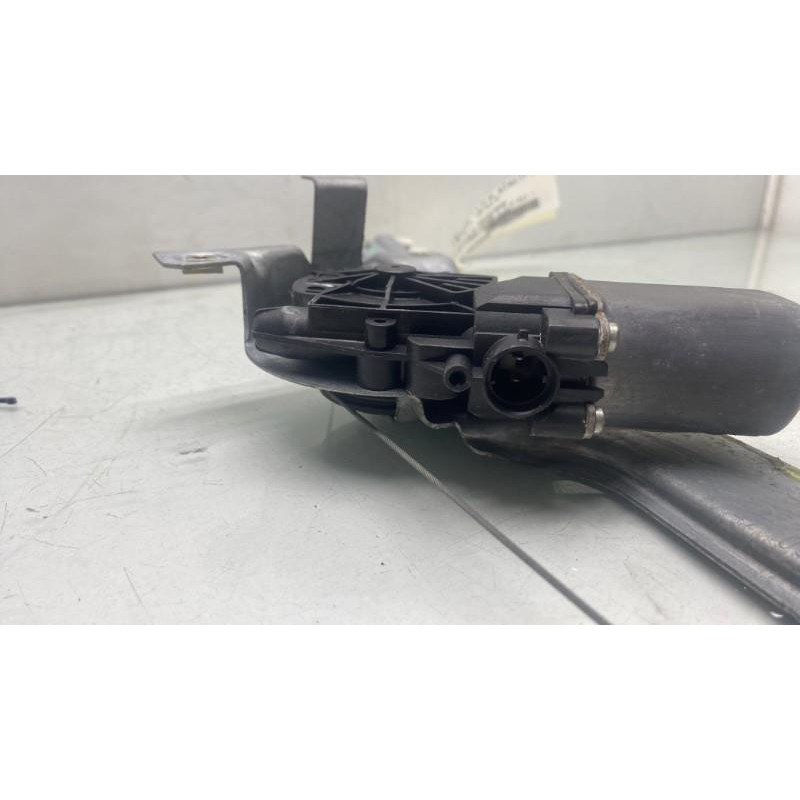 Leve vitre electrique avant droit RENAULT SCENIC 2 Photo n°8