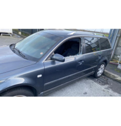 Serrure avant droit VOLKSWAGEN PASSAT 4