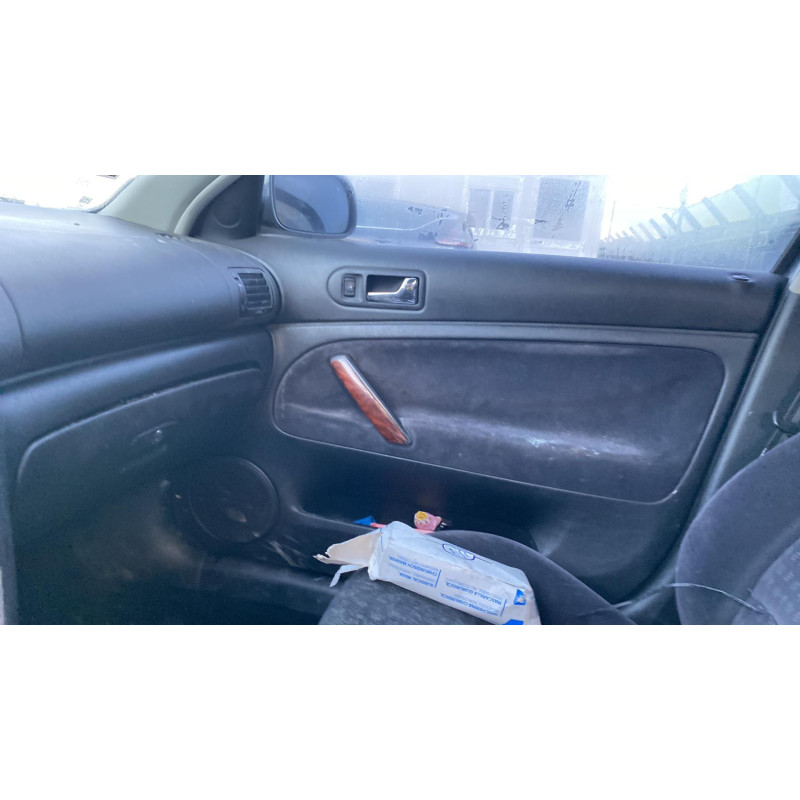 Serrure avant droit VOLKSWAGEN PASSAT 4 Photo n°7