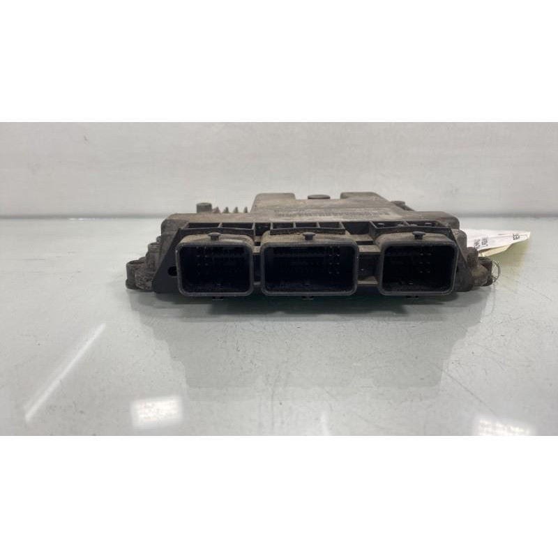 Calculateur moteur RENAULT LAGUNA 2 Photo n°2