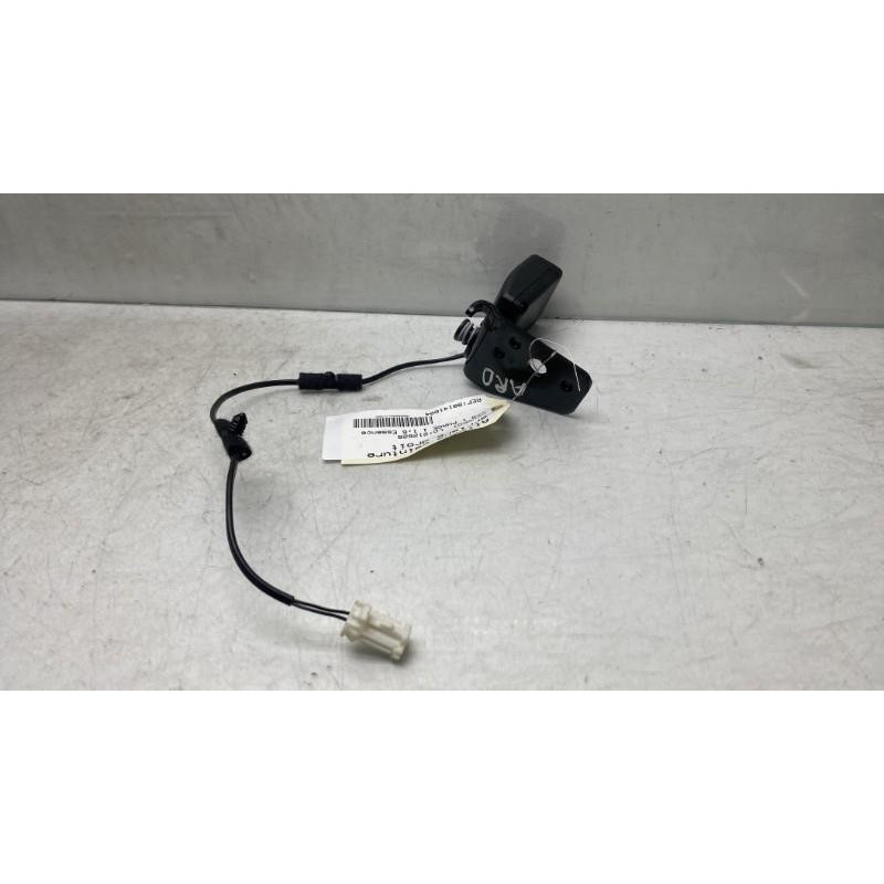Attache ceinture arriere droit PEUGEOT 508 1 Photo n°1