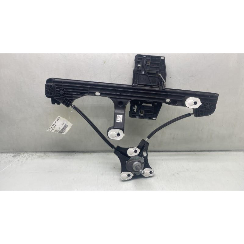 Leve vitre mecanique arriere droit OPEL CORSA F Photo n°1