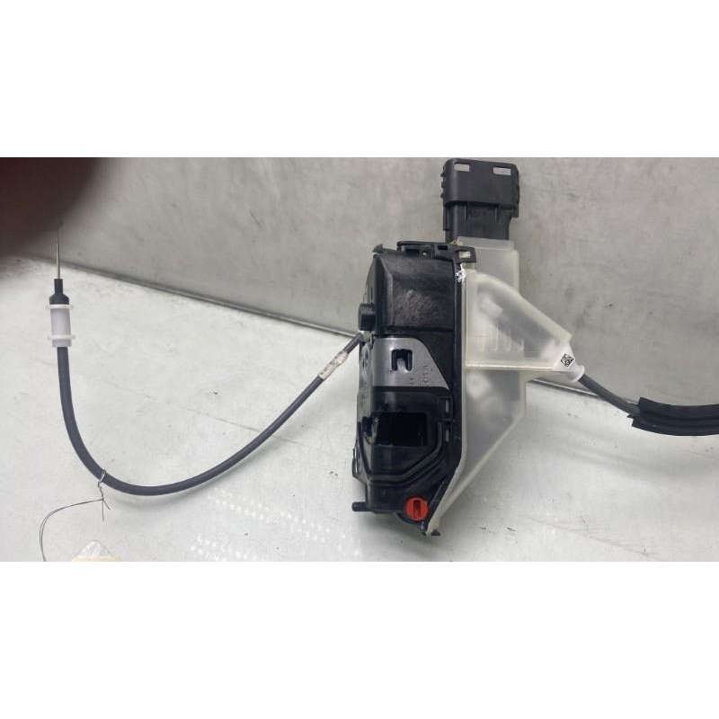 Serrure arriere droit OPEL CORSA F Photo n°5