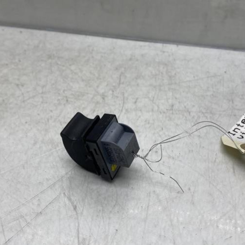 Interrupteur de leve vitre arriere droit SEAT EXEO Photo n°2