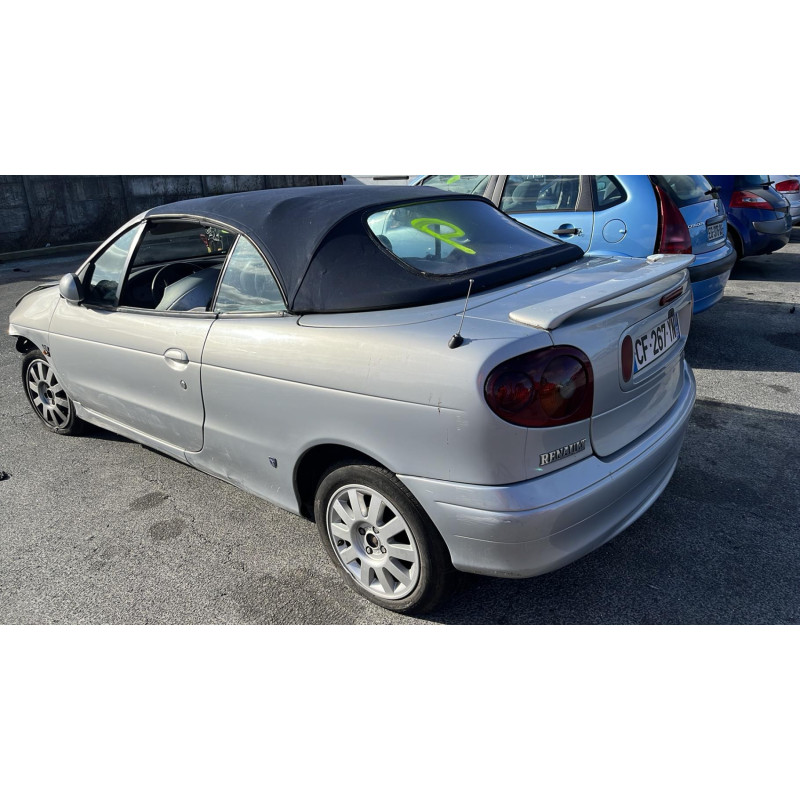 Custode avant gauche (porte) RENAULT MEGANE 1 Photo n°17