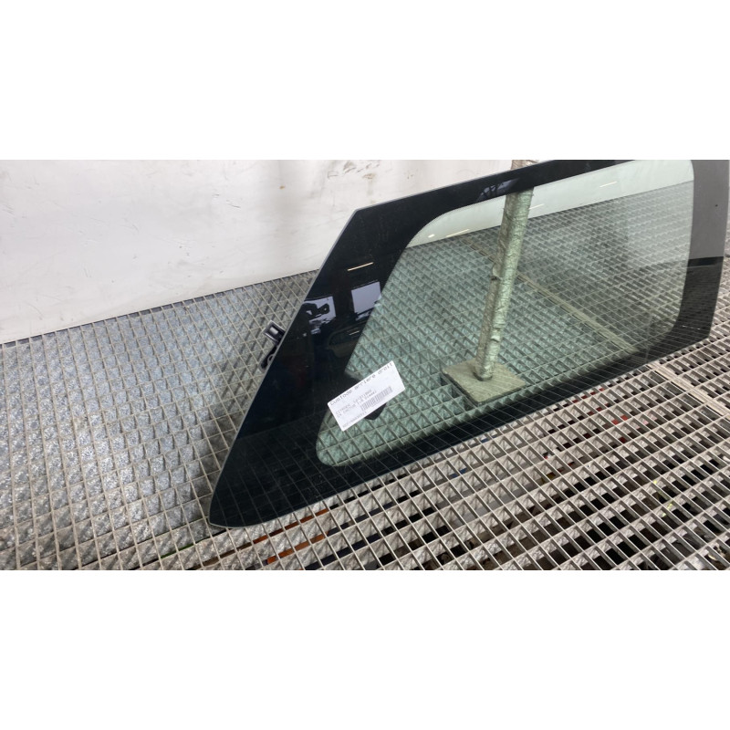 Vitre arriere droit CITROEN C4 CACTUS Photo n°4