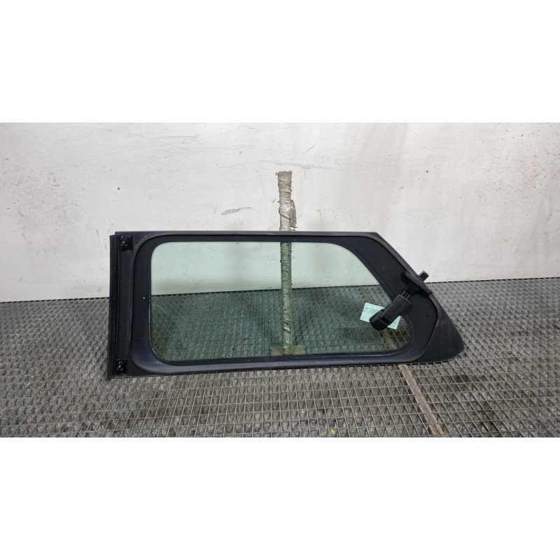 Vitre arriere droit CITROEN C4 CACTUS Photo n°6