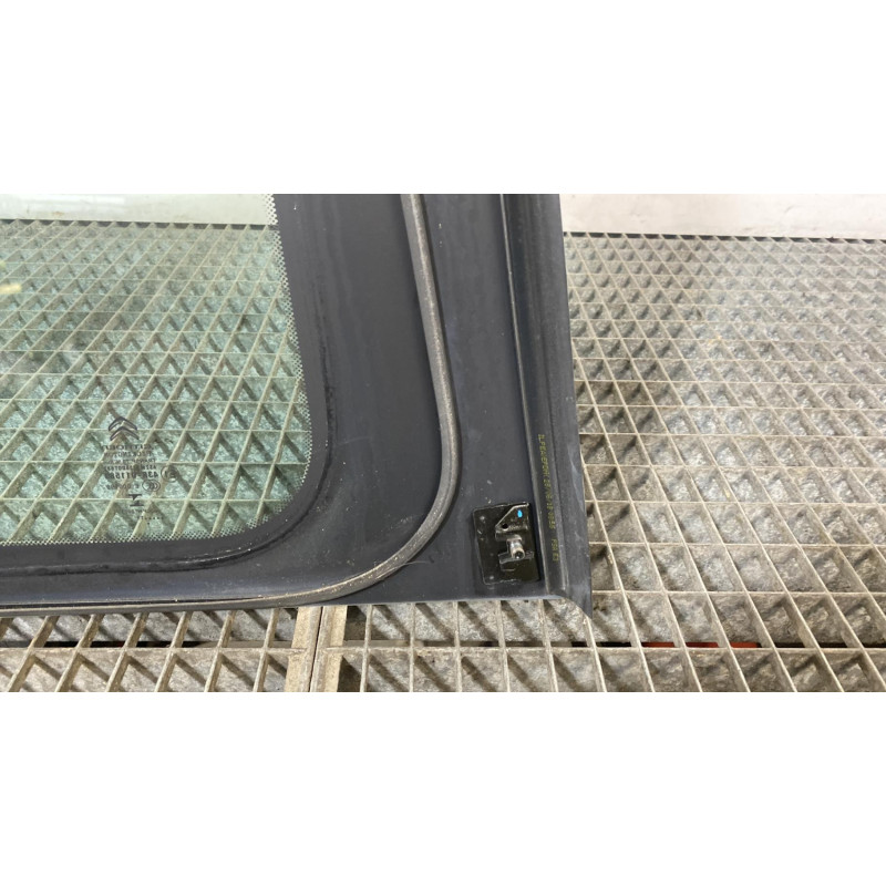 Vitre arriere gauche CITROEN C4 CACTUS Photo n°3