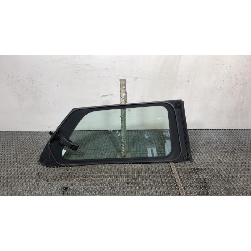 Vitre arriere gauche CITROEN C4 CACTUS Photo n°4