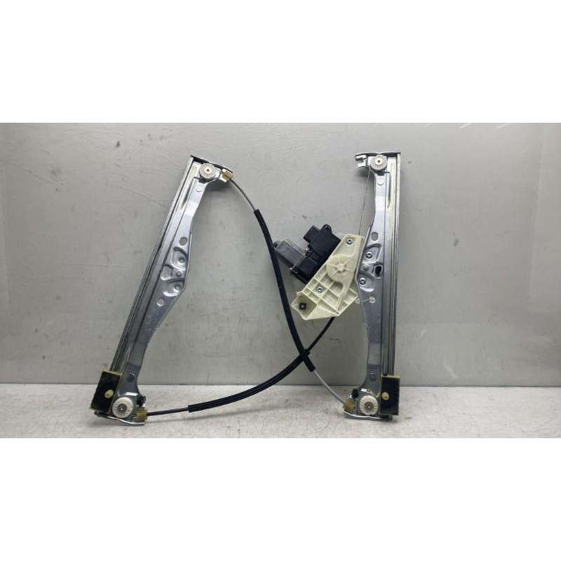 Leve vitre electrique avant gauche CITROEN C4 CACTUS Photo n°6