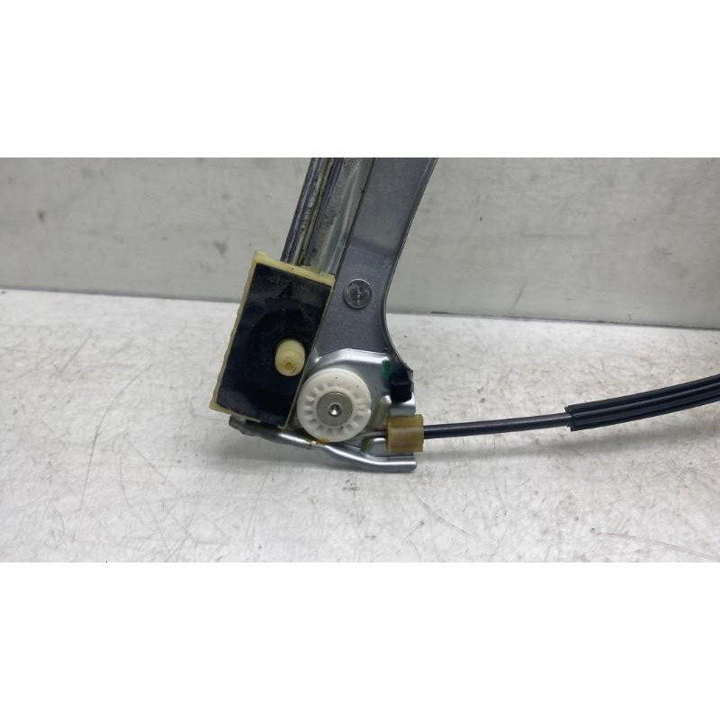 Leve vitre electrique avant gauche CITROEN C4 CACTUS Photo n°7