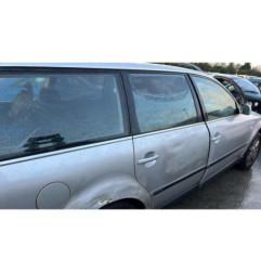 Serrure avant droit VOLKSWAGEN PASSAT 4