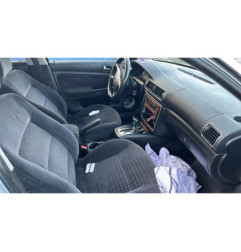 Serrure avant droit VOLKSWAGEN PASSAT 4
