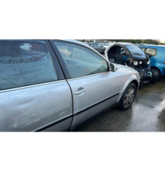 Serrure avant droit VOLKSWAGEN PASSAT 4