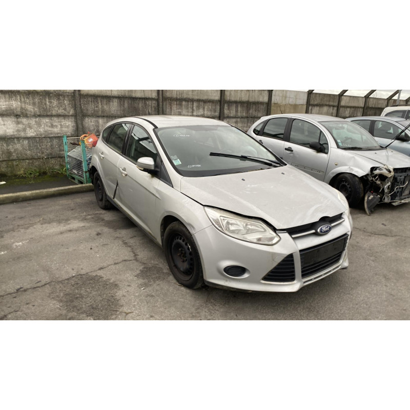 Compresseur clim FORD FOCUS 3 Photo n°5
