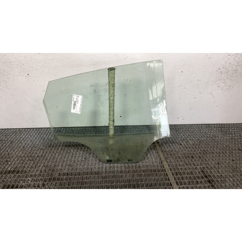 Vitre arriere gauche SEAT IBIZA 4 Photo n°4