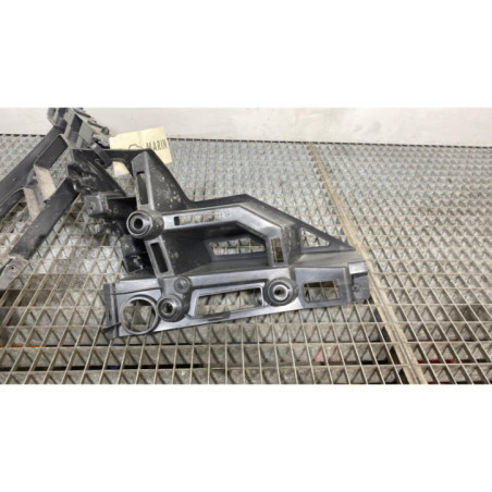 Support de pare chocs arriere PEUGEOT 3008 2