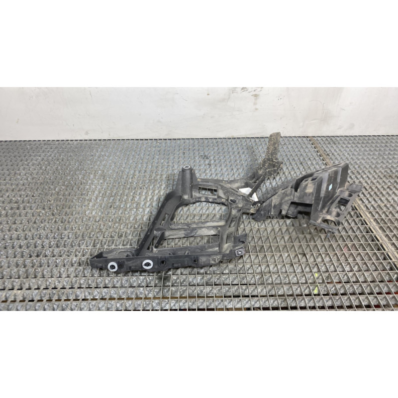 Support de pare chocs arriere PEUGEOT 3008 2 Photo n°9