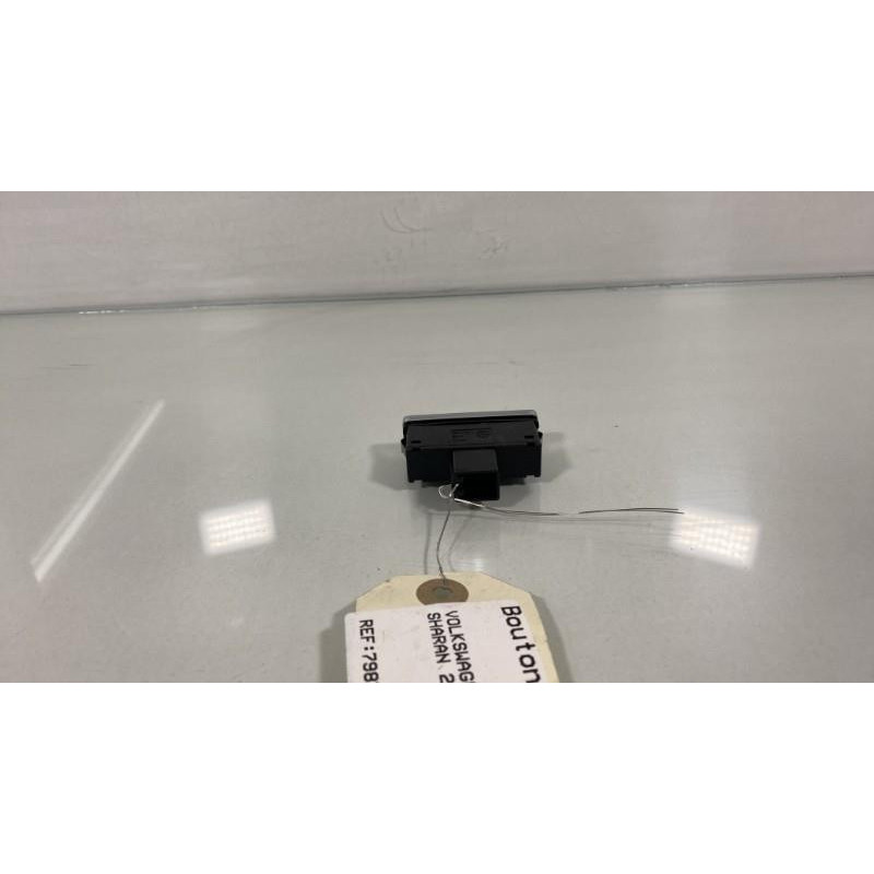 Bouton de warning VOLKSWAGEN SHARAN 2 Photo n°1