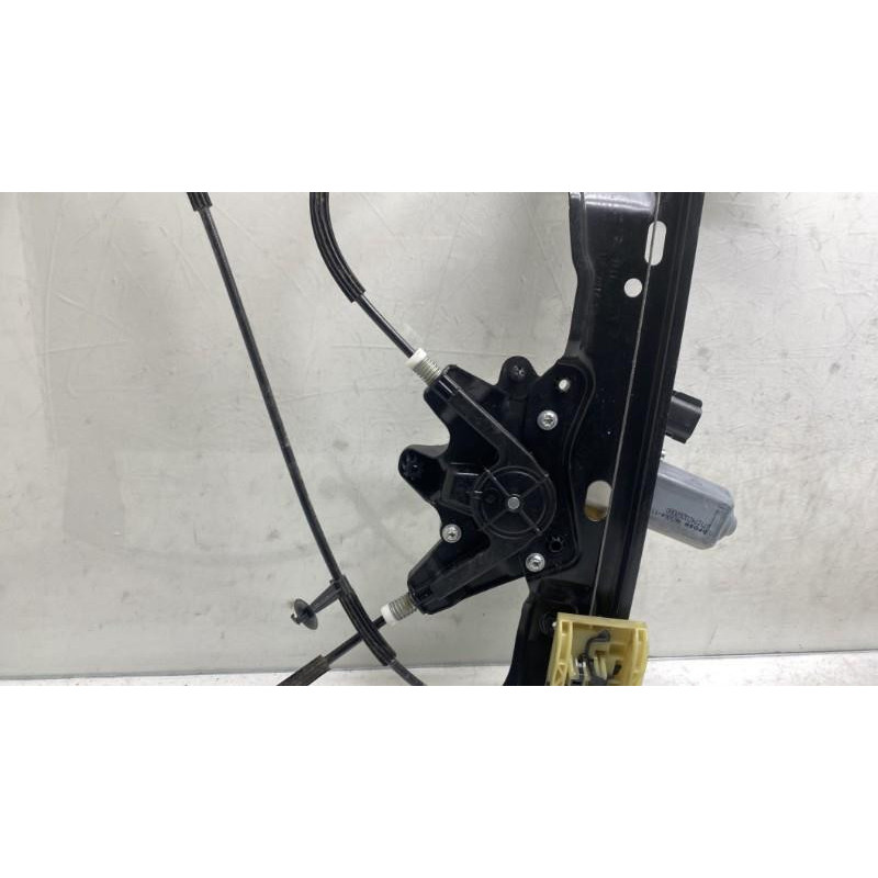 Leve vitre electrique avant gauche FORD FOCUS 3 Photo n°7