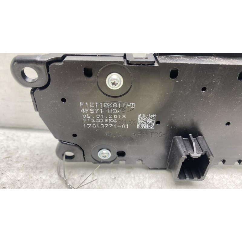 Bouton de warning FORD FOCUS 3 Photo n°3